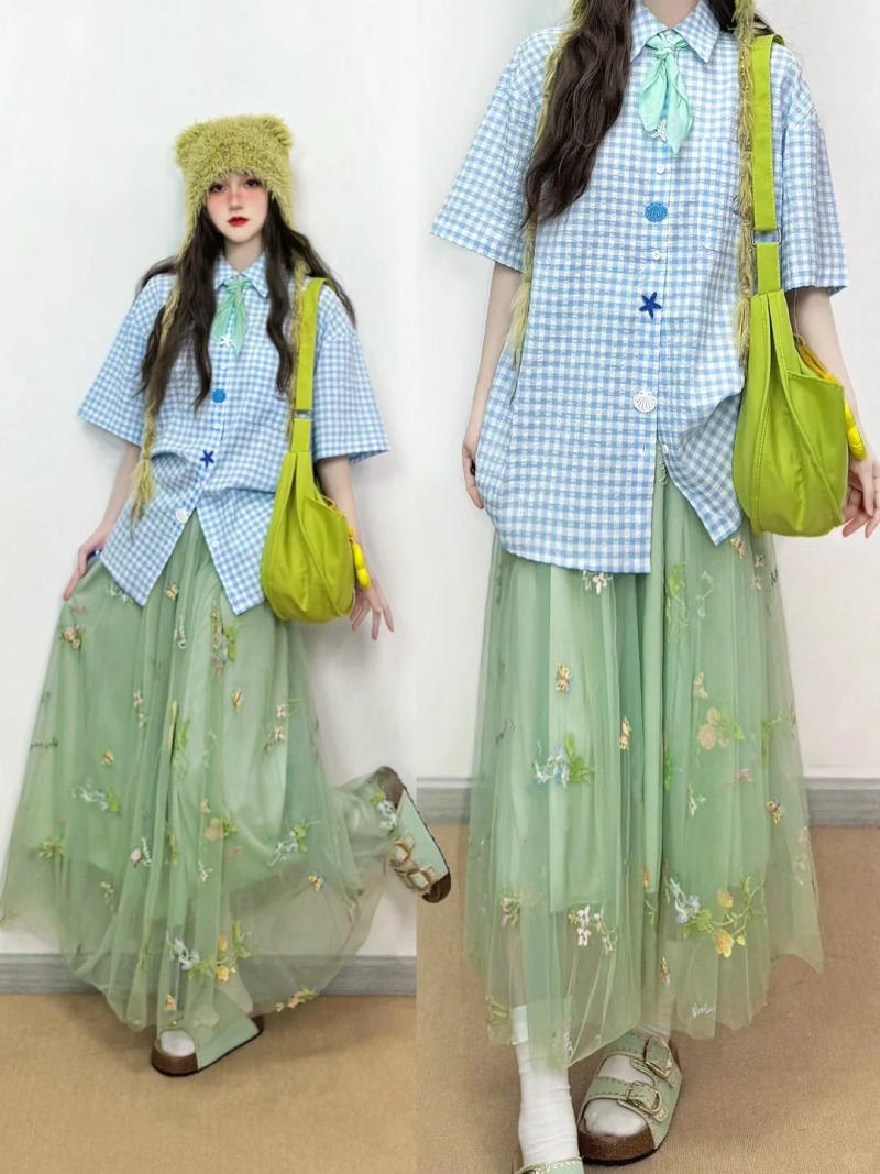 Outfit 22: Ngọt ngào như kẹo với áo caro và váy voan