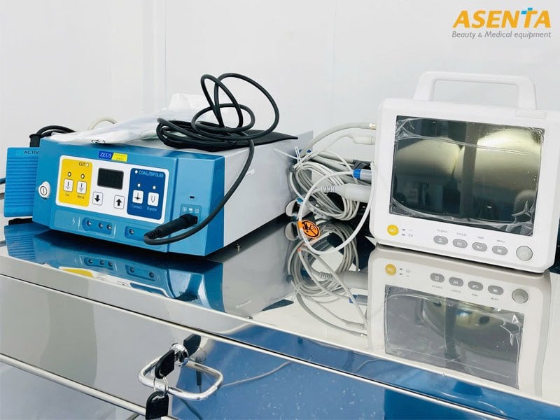 Dao mổ điện cao tần là một trong những thiết bị không thể thiếu trong phòng phẫu thuật