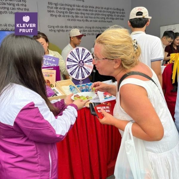 Klever Fruit tại Lễ hội Hữu nghị Việt – Mỹ 2025: Hành trình vị ngọt và phong cách sống tinh hoa