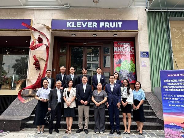 Klever Fruit Vinh Dự Tiếp Đón Thống Đốc Tỉnh Yamanashi - Ngài Nagasaki Kotaro