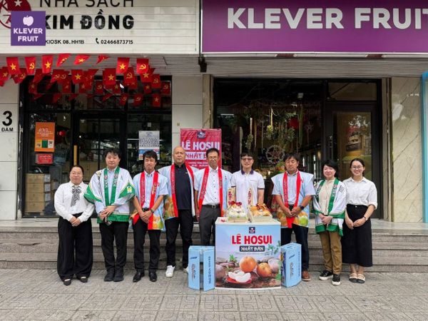 Đoàn công tác tỉnh Oita – Nhật Bản có mặt tại cửa hàng Klever Fruit HH1B Linh Đàm và mời khách hàng trải nghiệm Lê Nhật
