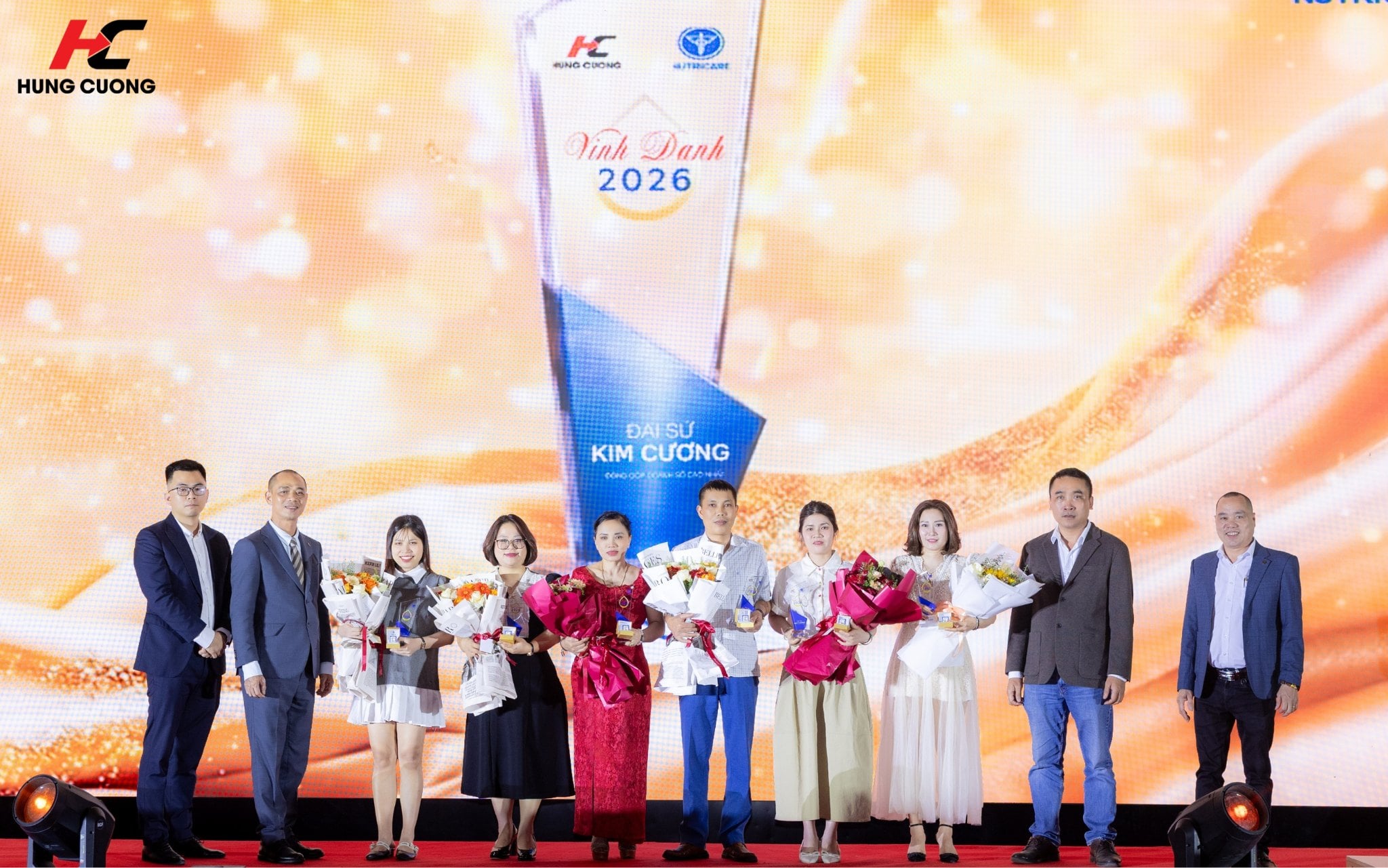 Vinh danh Đối tác Kim Cương