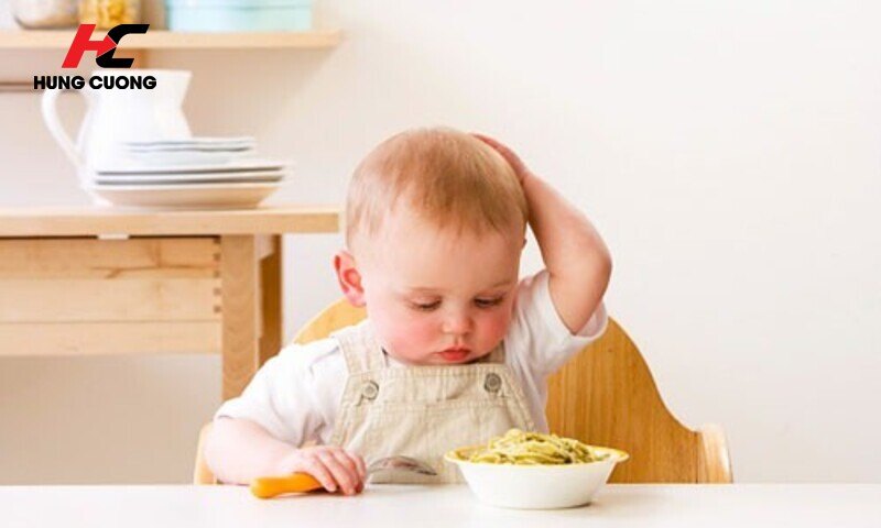 Khẩu phần ăn chưa đủ nhu cầu khiến trẻ khó tăng cân