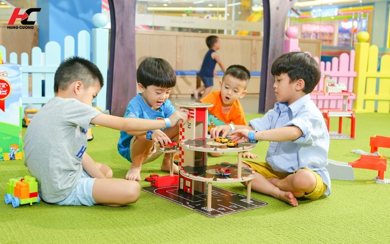 Tăng vận động giúp bé tiêu hao năng lượng