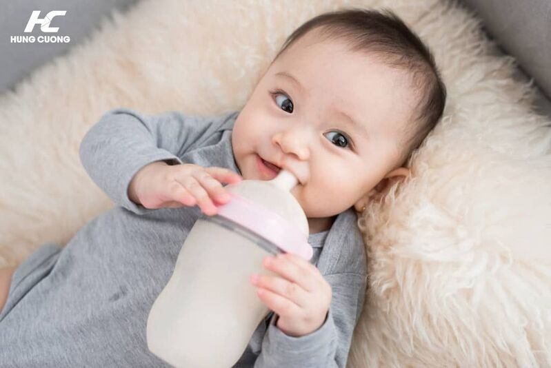 Các lưu ý khi chọn sữa cho trẻ bị tiêu chảy