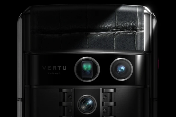 Vertu Agent Q - Agent Phone đầu tiên trên thế giới