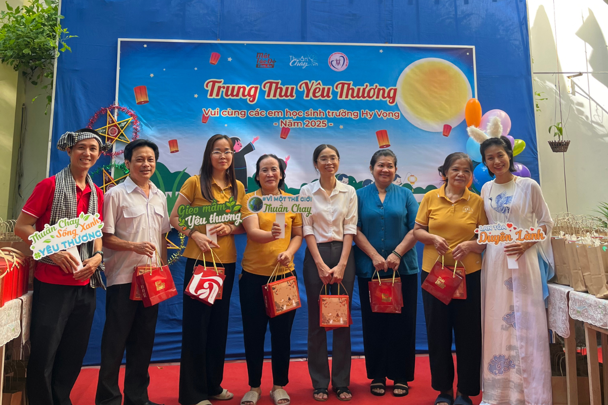 trung thu yêu thương - chùa Kỳ Quang