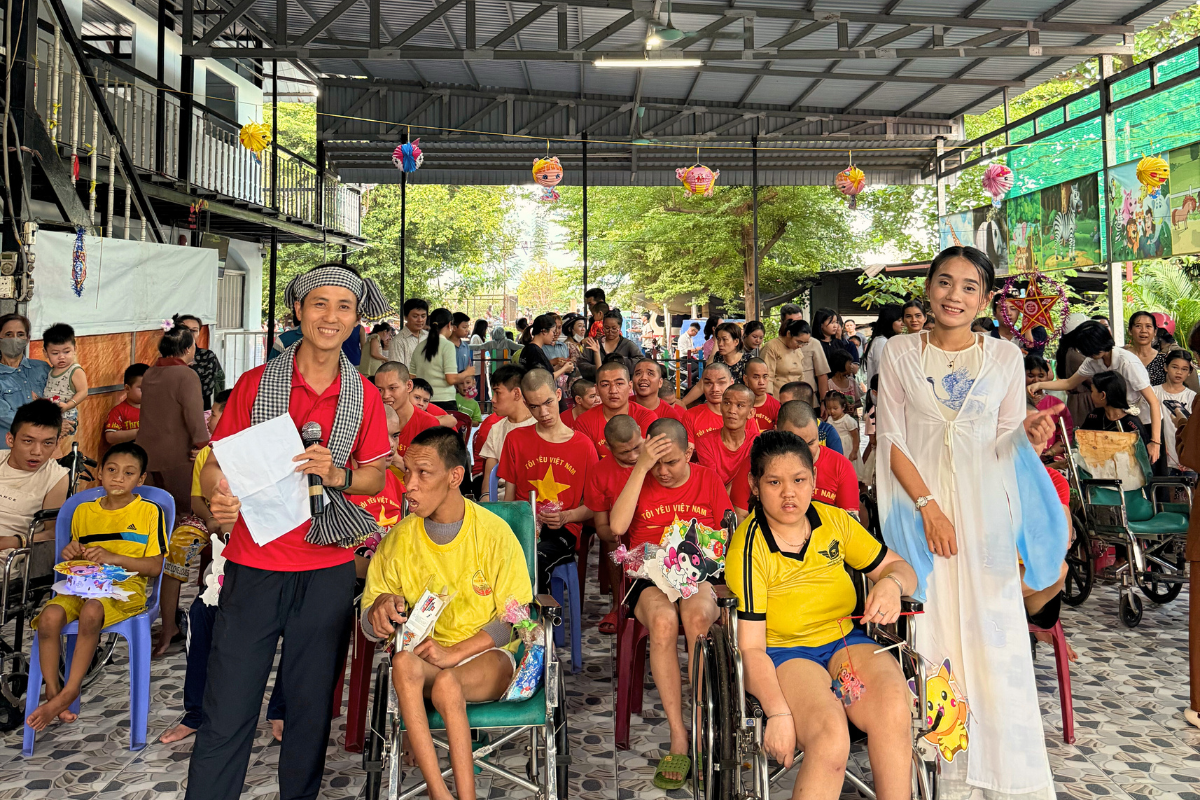 trung thu yêu thương - chùa Kỳ Quang