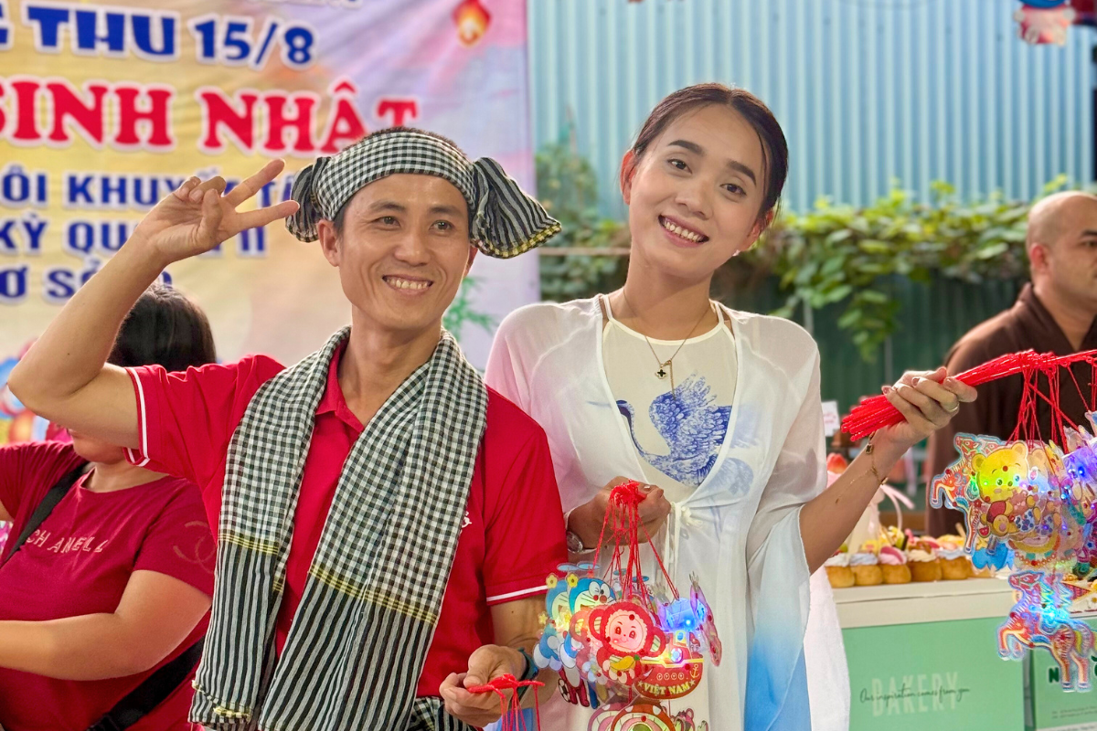 trung thu yêu thương - chùa Kỳ Quang