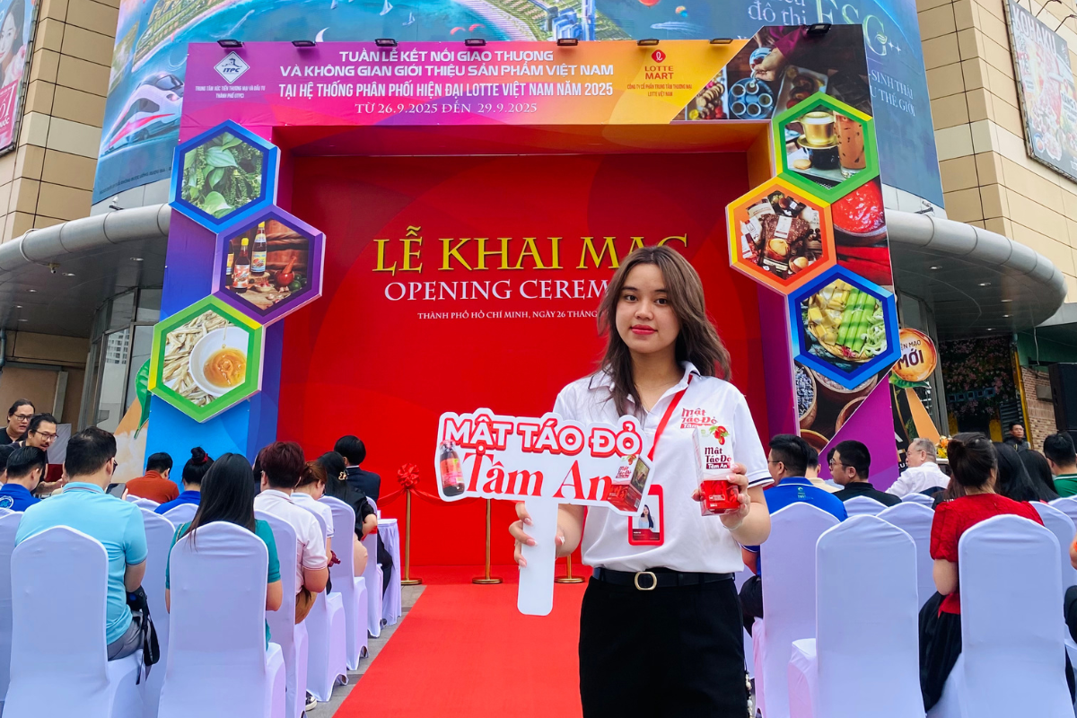 Mật Táo Đỏ Tâm An tại sự kiện Lotte Mart quận 7