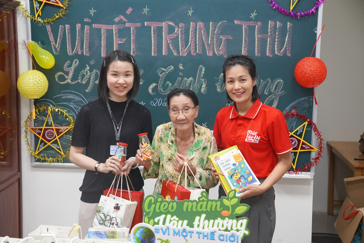 trung thu yêu thương - lớp học cô Ba