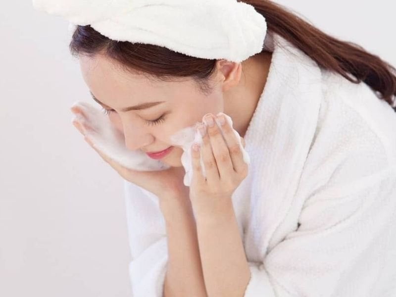 rua-mat-danh-cho-da-kho