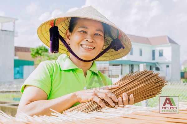 Cúng Cô Hồn Ngoài Trời: Bày Lễ, Chọn Giờ Và Điều Kiêng Kỵ