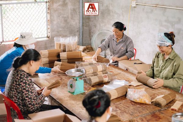 Mua Nhang Sạch Ở Đâu Uy Tín? 5 Tiêu Chí Chọn Nơi Bán Không Mua Hớ