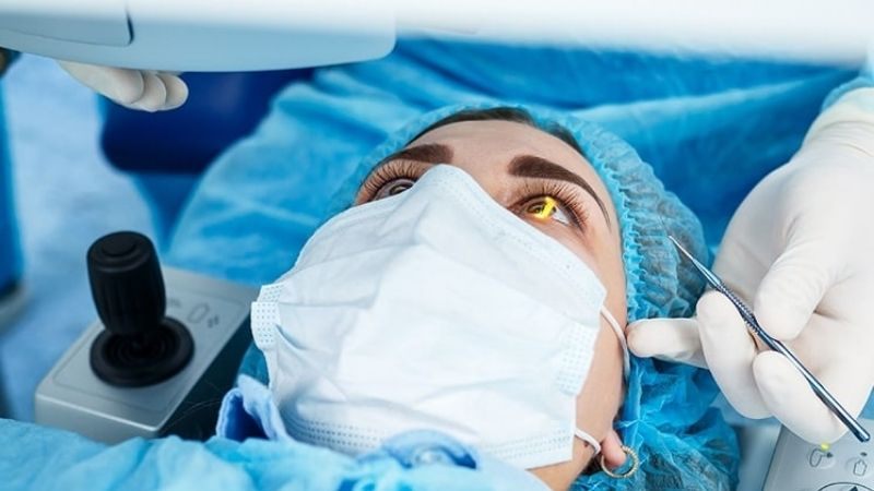 Phẫu thuật SmartSurface là sự kết hợp giữa TransPRK và công nghệ SmartPulse