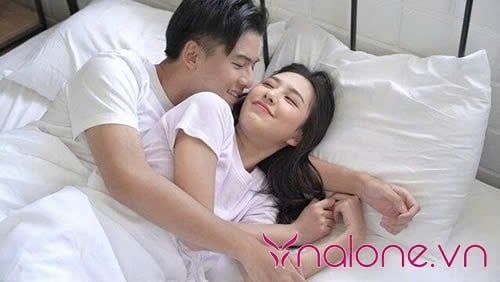Mùng 1 có nên kiêng quan hệ vợ chồng khi có ham muốn