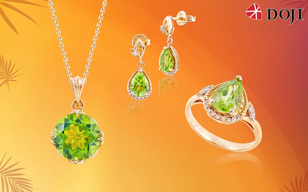 Trang sức từ đá Cẩm Thạch hoặc Peridot rất hợp với người mệnh Mộc 2002