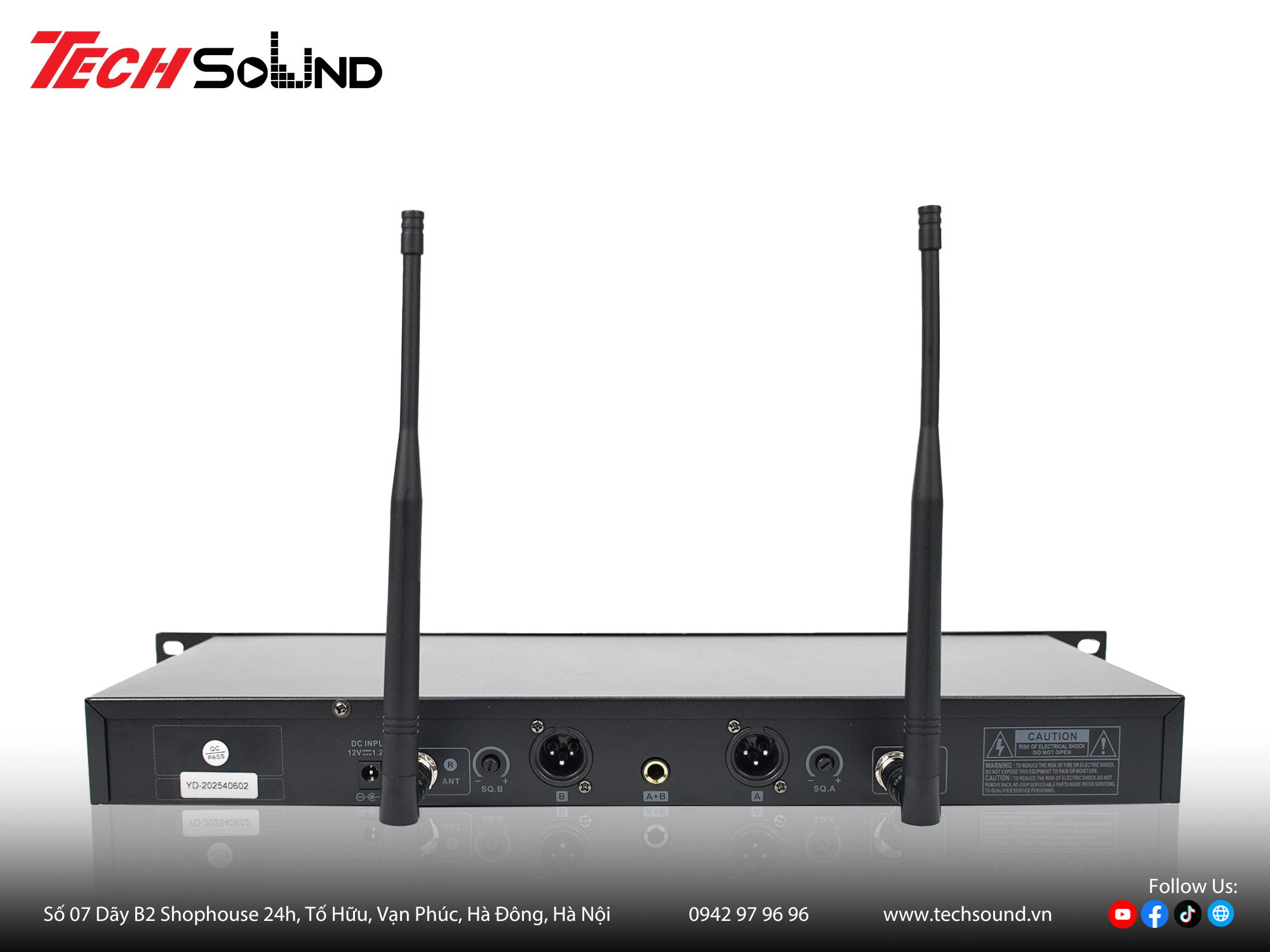 Micro M10 Plus – Bí quyết mang lại giọng hát trong, sáng và ổn định trên mọi sân khấu