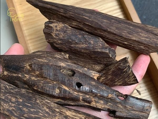 08 yếu tố quyết định giá trầm hương