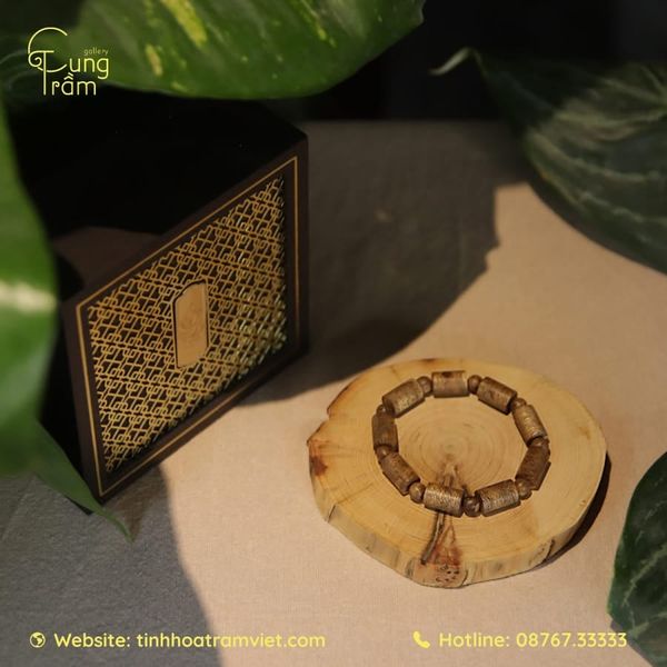 Kinh nghiệm mua vòng trầm hương đúng giá, đúng chất lượng