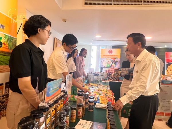 Chuẩn bị nhân sự và vận hành khi khai trương cửa hàng