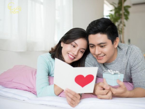 Cách tặng quà để tạo ấn tượng sâu sắc cho người yêu dịp Trung thu