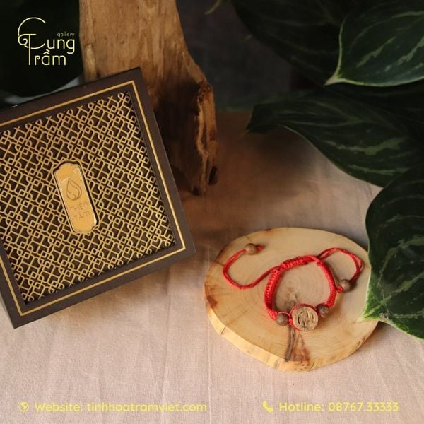 Vòng tay chỉ đỏ có ý nghĩa gì trong phong thủy và cuộc sống