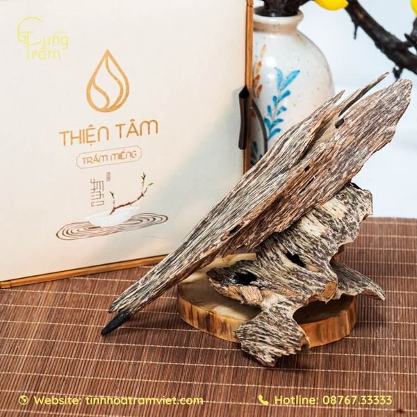 Giá bột trầm hương