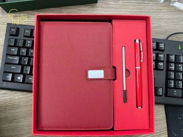 Quà tặng người yêu dịp Tết - Sổ tay da