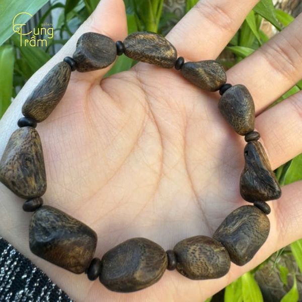 Vòng trầm Kỳ Nam