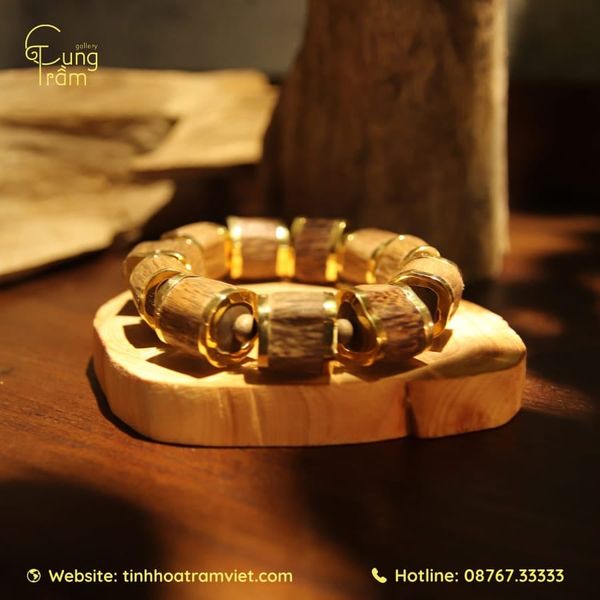 05+ Yếu tố quyết định giá vòng trầm hương