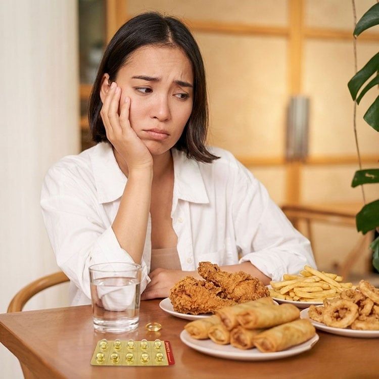 Uống tinh dầu thông đỏ nên tránh đồ chiên rán nhiều dầu mỡ