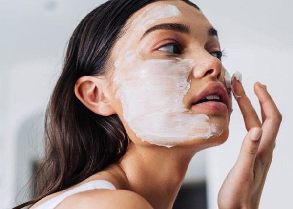 Sử dụng mặt nạ đất sét để làm sạch sâu