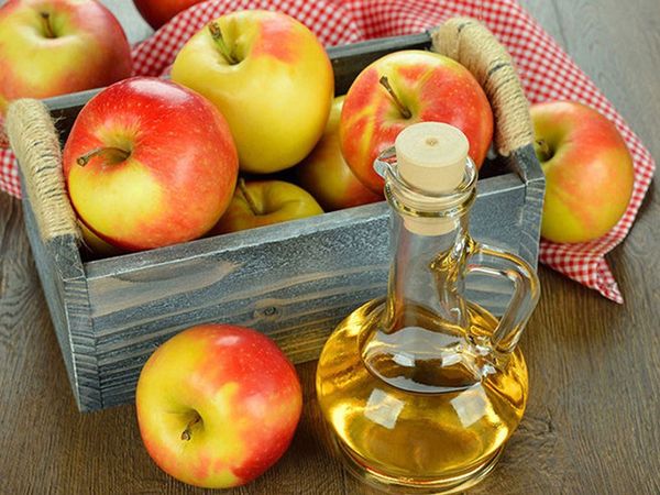 Rau mùi và giấm táo hỗ trợ cải thiện nám da
