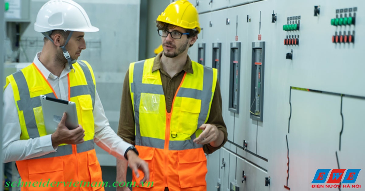 Schneider Electric Life Is On – quản lý năng lượng
