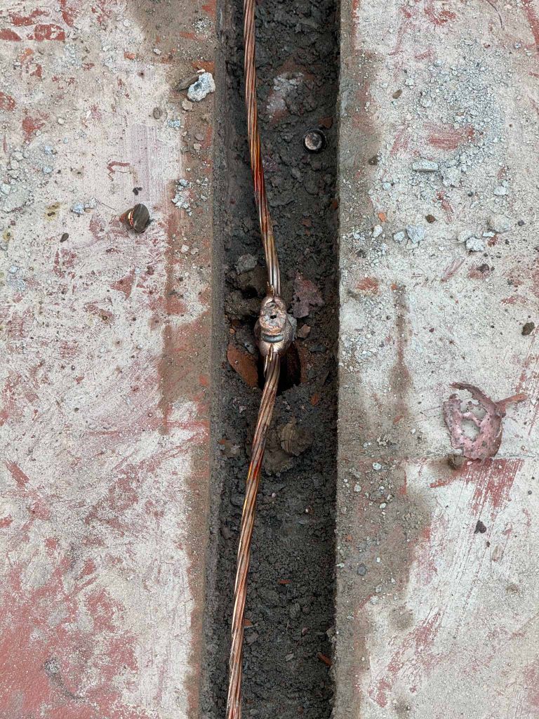 Thi công bãi tiếp địa an toàn điện cho phòng khám đạt điện trở dưới 4 Ohm