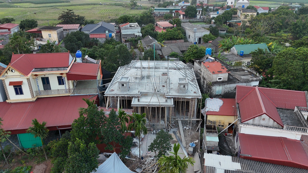 Hệ thống chống sét trực tiếp cho nhà mái Nhật gồm kim thu sét dây thoát và tiếp địa