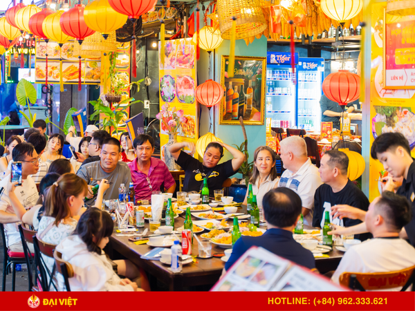 Không gian rộng rãi, thoáng mát, sức chứa lớn đủ cho cả gia đình đông người