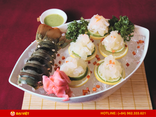 Sashimi tôm hùm bông