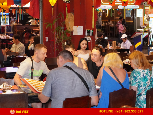 Eating late at night in Saigon has been a long-standing cultural tradition for the people here