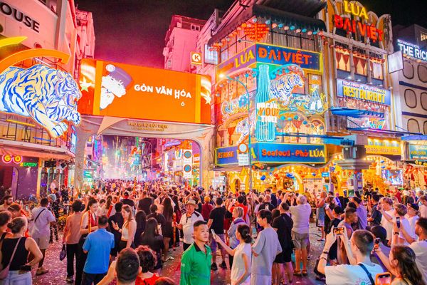 Bui Vien Walking street is vibrant both day and night