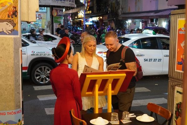 Nhà hàng Lúa Đại Việt nằm ở vị trí trung tâm - thuận tiện di chuyển