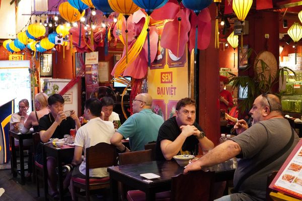 Ghé ngay 5 nhà hàng phía trên để trải nghiệm món khuya ngon giữa lòng Sài Gòn nha khách ơi