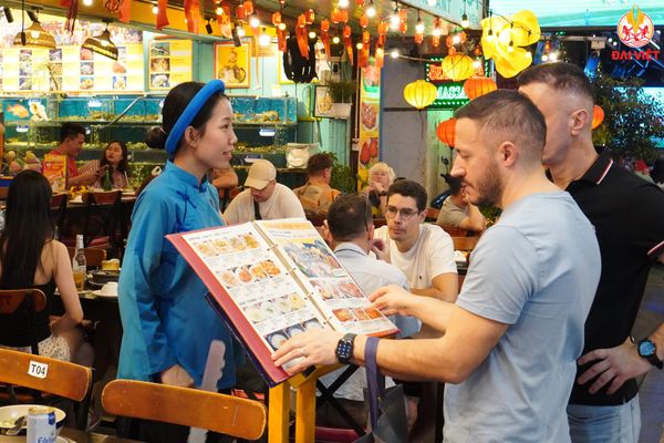 Nhân viên chuyên nghiệp, phục vụ nhanh chóng