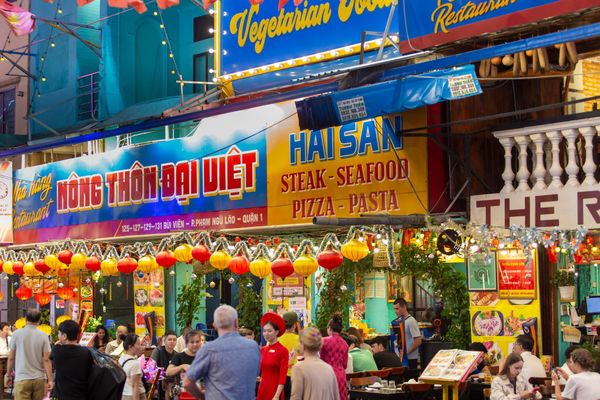 Nhà hàng Đại Việt - địa điểm bán đồ ăn trưa ngon trung tâm Sài Gòn