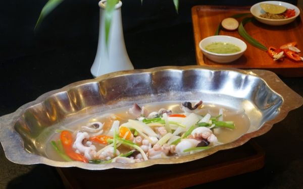 Nhà hàng Nông Thôn Đại Việt đảm bảo chất lượng trong từng món ăn