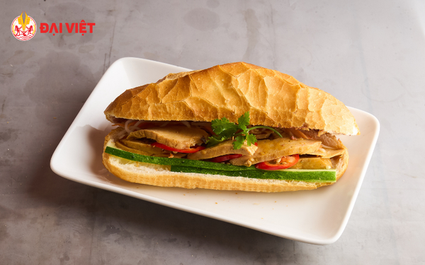 Bánh mì thịt gà