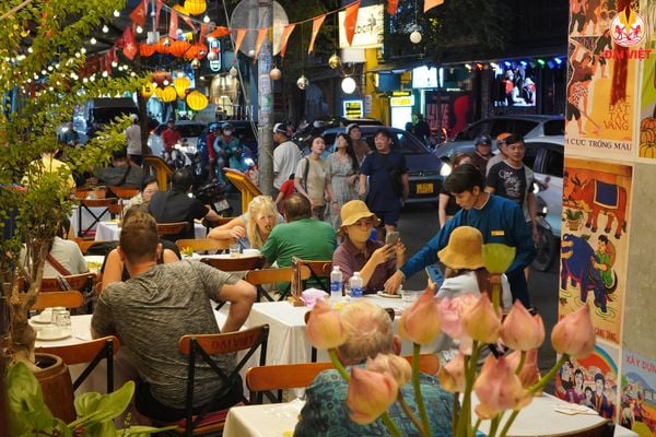 Nhà hàng Đại Việt mang đến bầu không gian thoải mái cho du khách