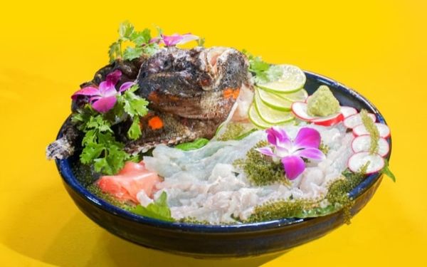Món sashimi cá mặt quỷ hấp dẫn từ Cua Đại Việt