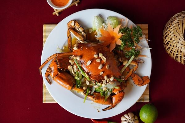 Ca Mau Crab with Tamarind Sauce